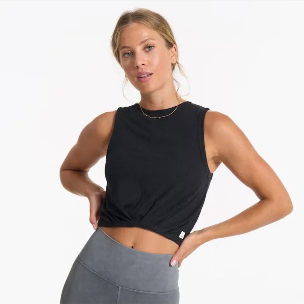 NWOT Black Vuori Cove Top
